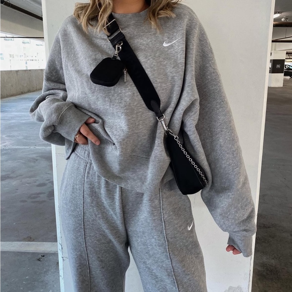 Nike Gray Sweatshirt